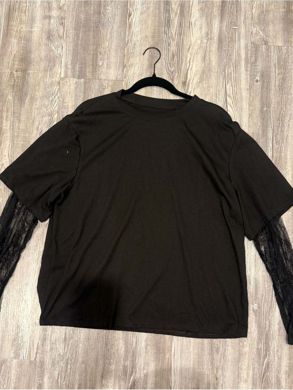 Black Lace Sleeve Tee - Picture 3 of 4